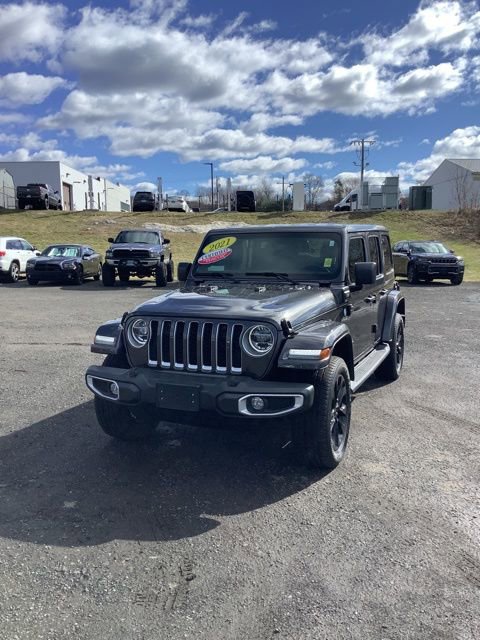 Certified 2021 Jeep Wrangler Unlimited Sahara w/ Cold Weather Group image 11