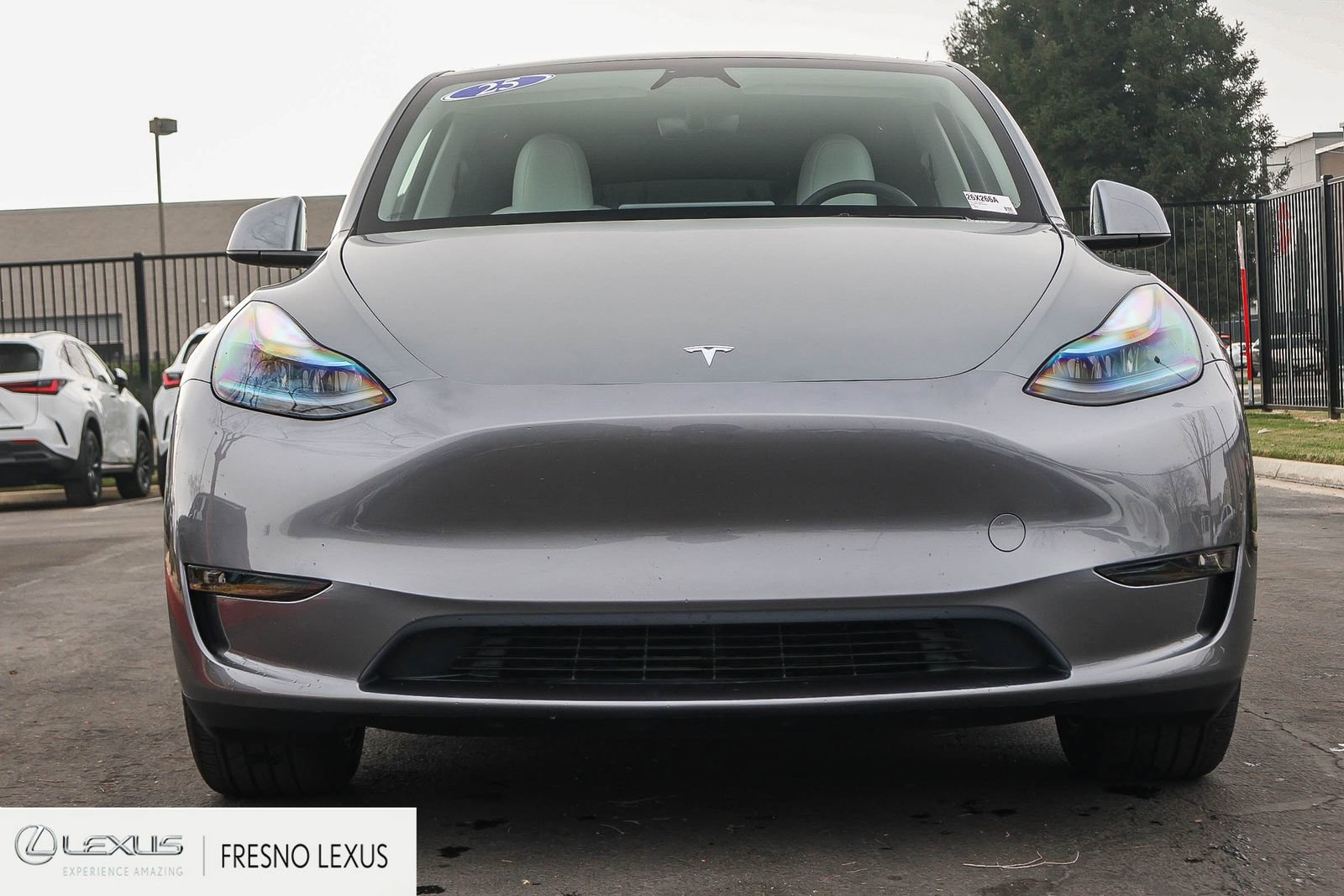 Used 2025 Tesla Model Y Long Range image 2