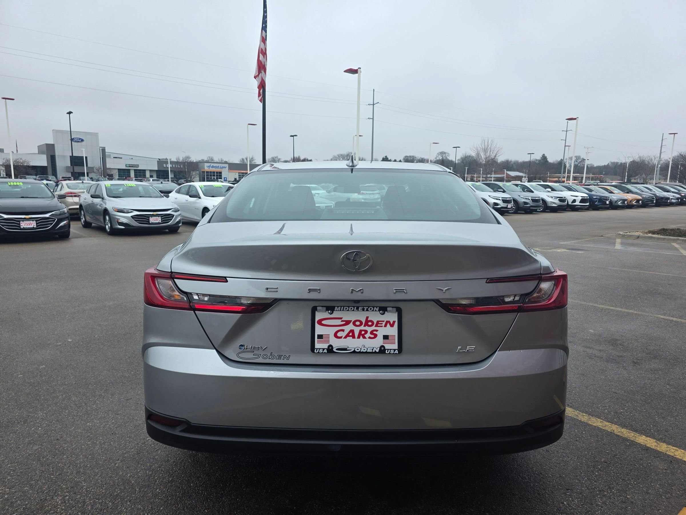 Used 2025 Toyota Camry LE FWD image 4
