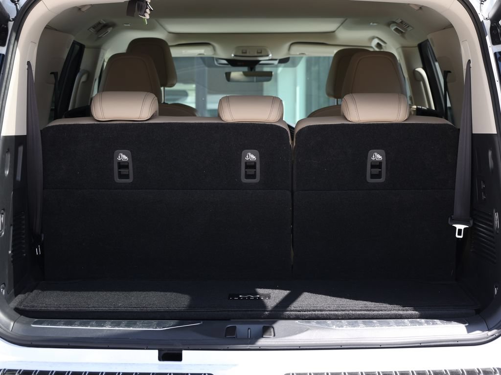 Used 2026 INFINITI QX80 Pure w/ Cargo Package RWD image 8