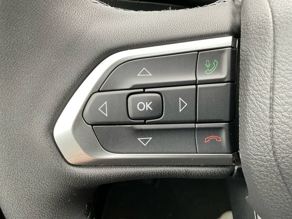 New 2026 Jeep Compass Latitude AWD/4WD image 32