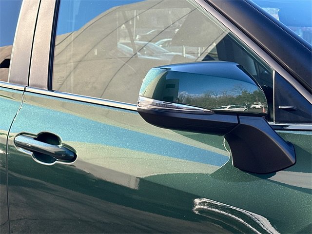 Certified 2025 Toyota Highlander XLE image 10