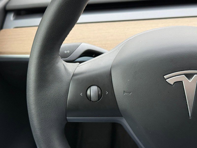 Used 2021 Tesla Model Y Long Range image 19