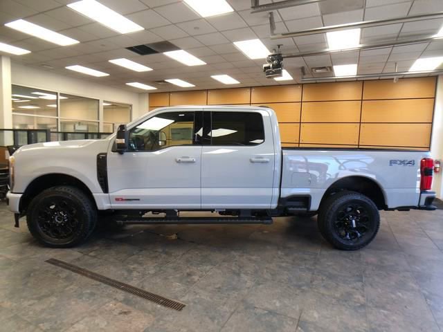 New 2026 Ford F350 Lariat w/ Black Appearance Package image 4