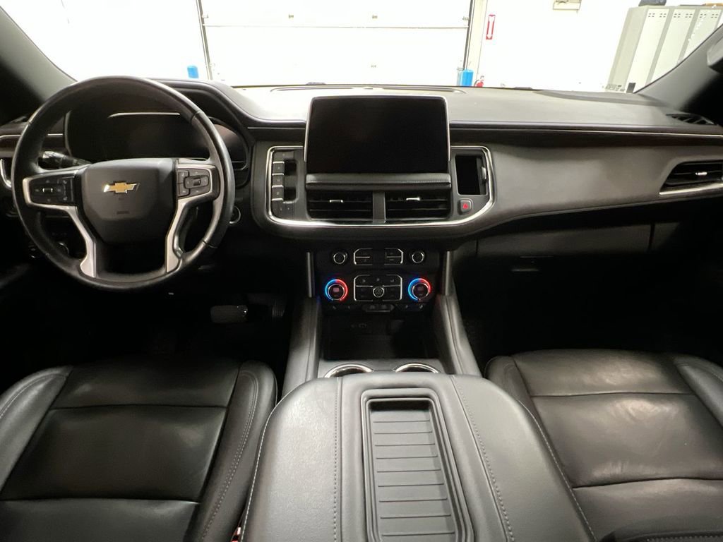 Used 2022 Chevrolet Tahoe LT w/ Luxury Package AWD/4WD image 10