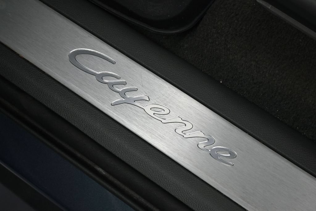 Certified 2020 Porsche Cayenne AWD/4WD image 33