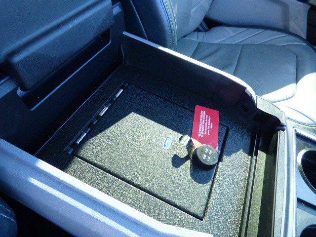 Used 2022 Ford F450 Limited w/ FX4 Off-Road Package image 19