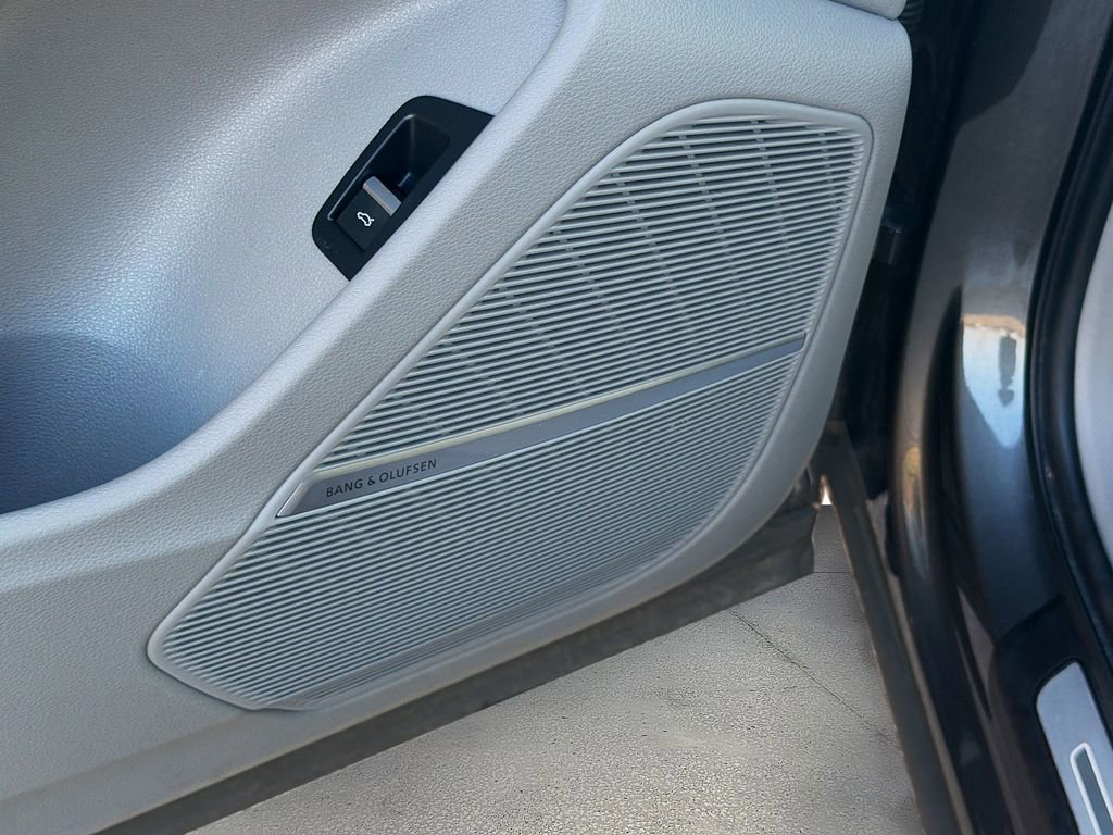 Used 2021 Audi Q7 3.0T Prestige w/ Prestige Package image 26