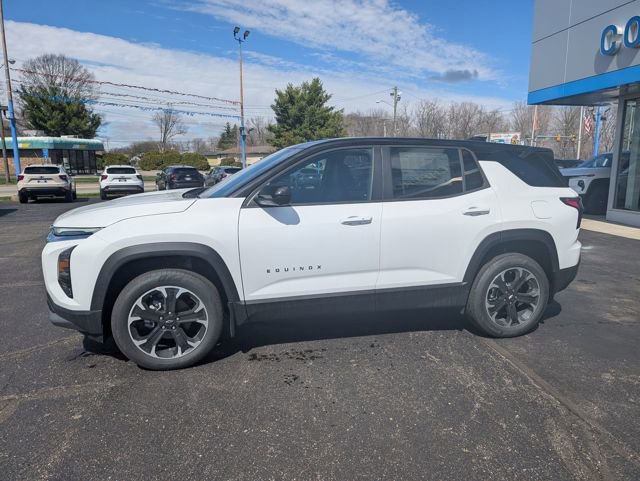 New 2026 Chevrolet Equinox LT w/ Convenience Package II AWD/4WD image 4