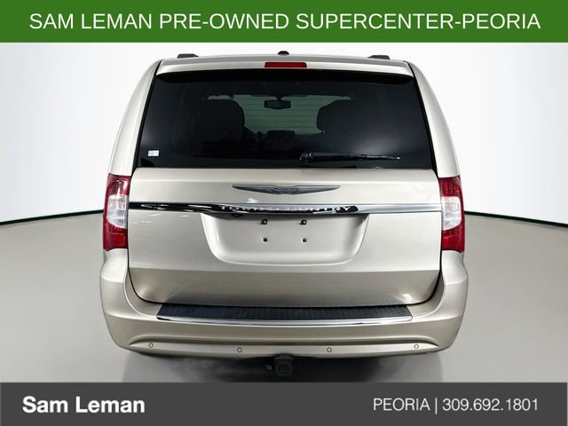 Used 2014 Chrysler Town & Country Touring-L w/ Driver Convenience Group FWD image 6