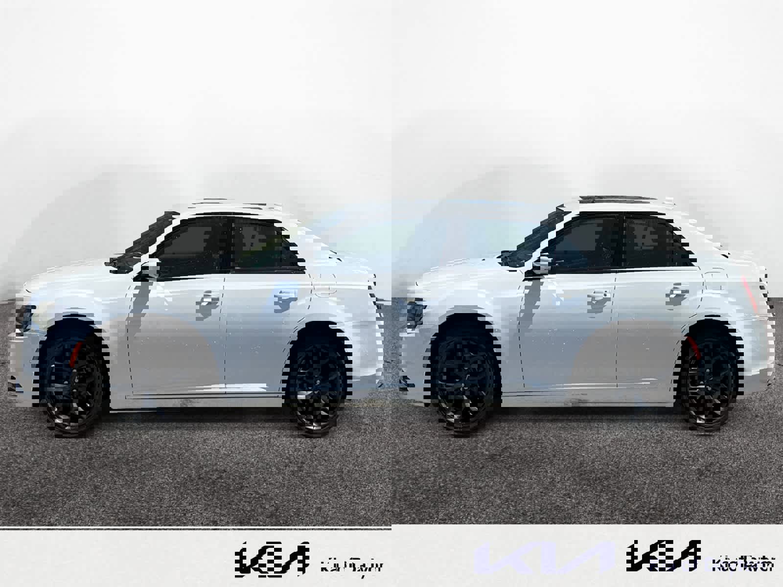 Used 2022 Chrysler 300 S image 2