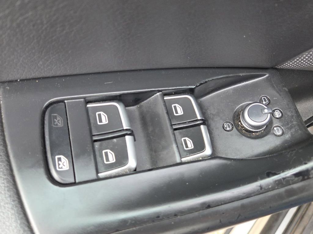 Used 2015 Audi Q3 2.0T Prestige w/ Prestige Package image 28