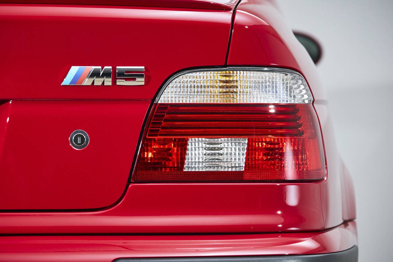 Used 2001 BMW M5 RWD image 20