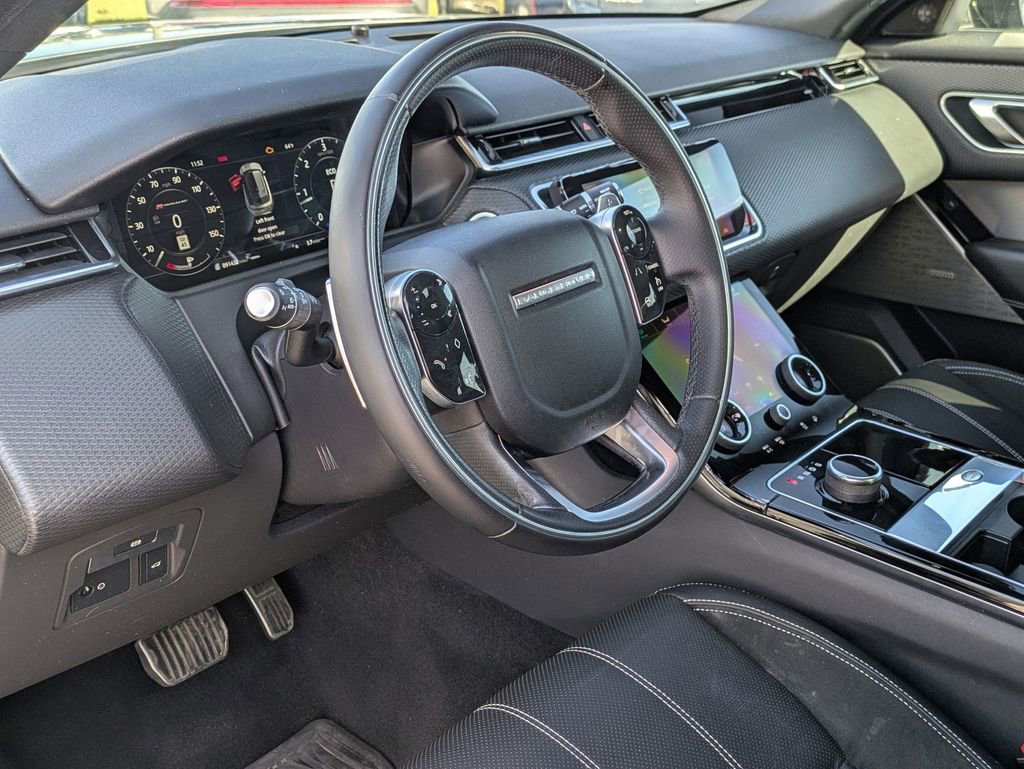 Used 2018 Land Rover Range Rover Velar R-Dynamic SE AWD/4WD image 30