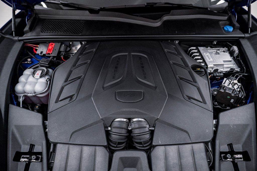 New 2025 Porsche Cayenne GTS AWD/4WD image 30