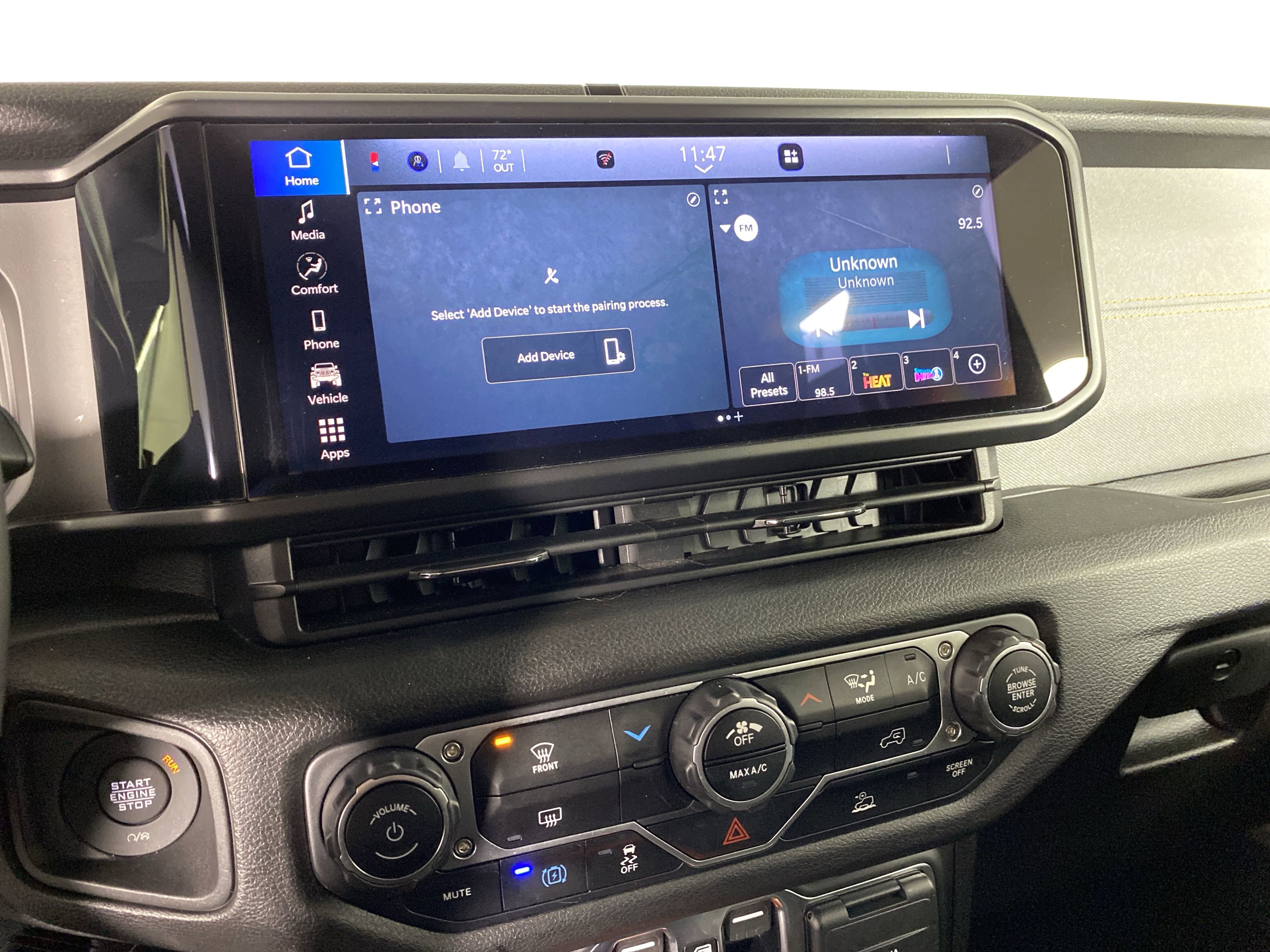 Used 2025 Jeep Wrangler Willys image 27