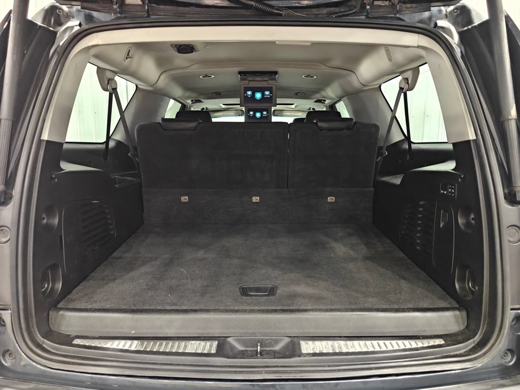 Used 2019 Chevrolet Suburban Premier RWD image 37