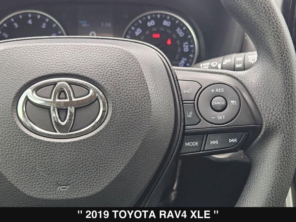 Used 2019 Toyota RAV4 XLE FWD image 24