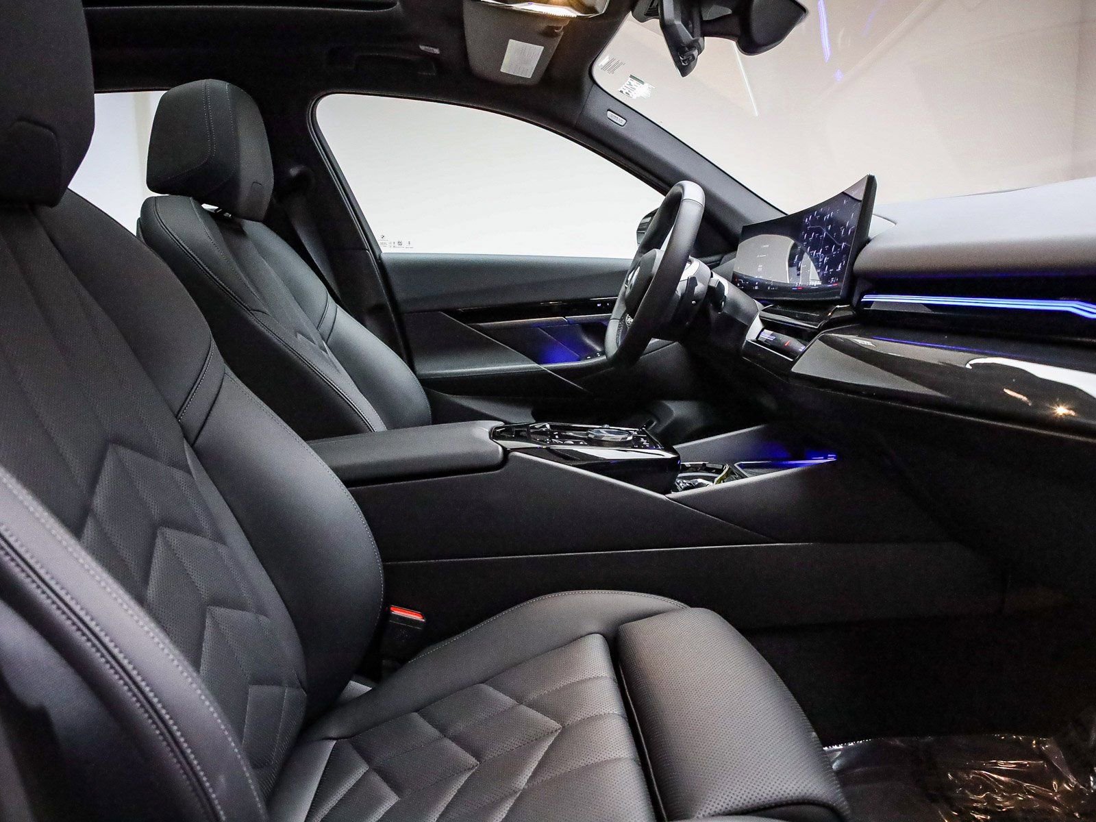 Used 2025 BMW 530i image 18