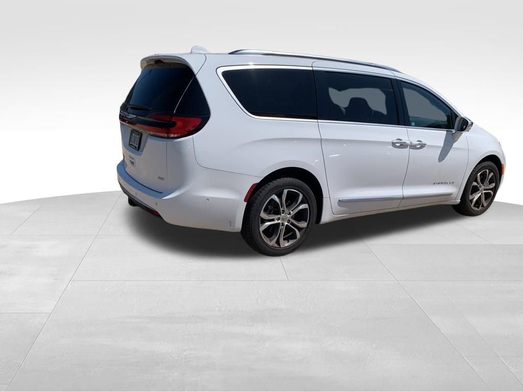 Used 2022 Chrysler Pacifica Pinnacle image 14