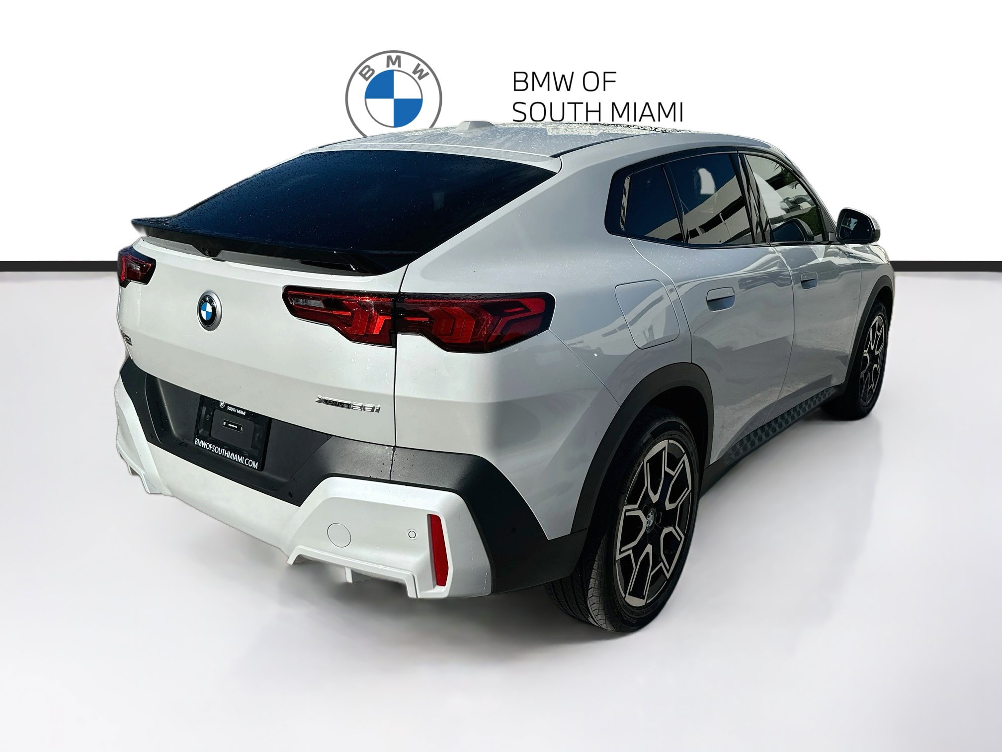 Certified 2025 BMW X2 xDrive28i AWD/4WD image 7