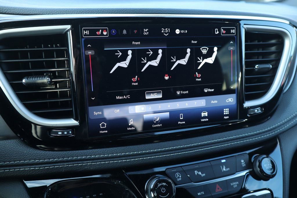 New 2026 Chrysler Pacifica Select FWD image 7