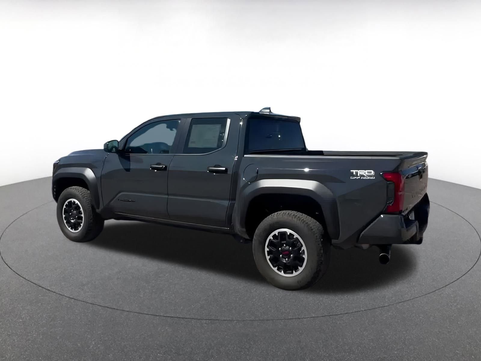 Used 2025 Toyota Tacoma TRD Off-Road image 9