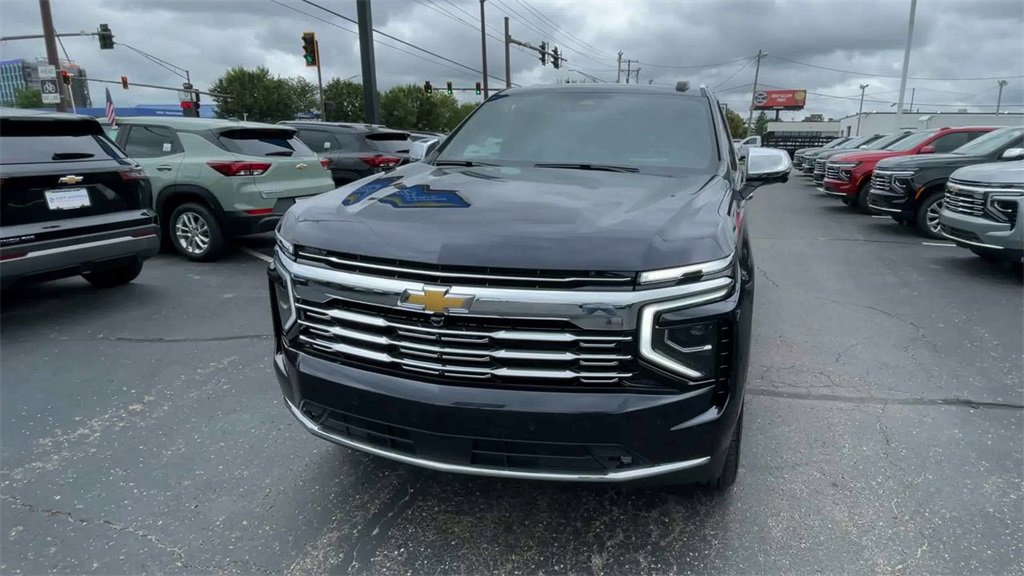 New 2025 Chevrolet Suburban Premier image 5