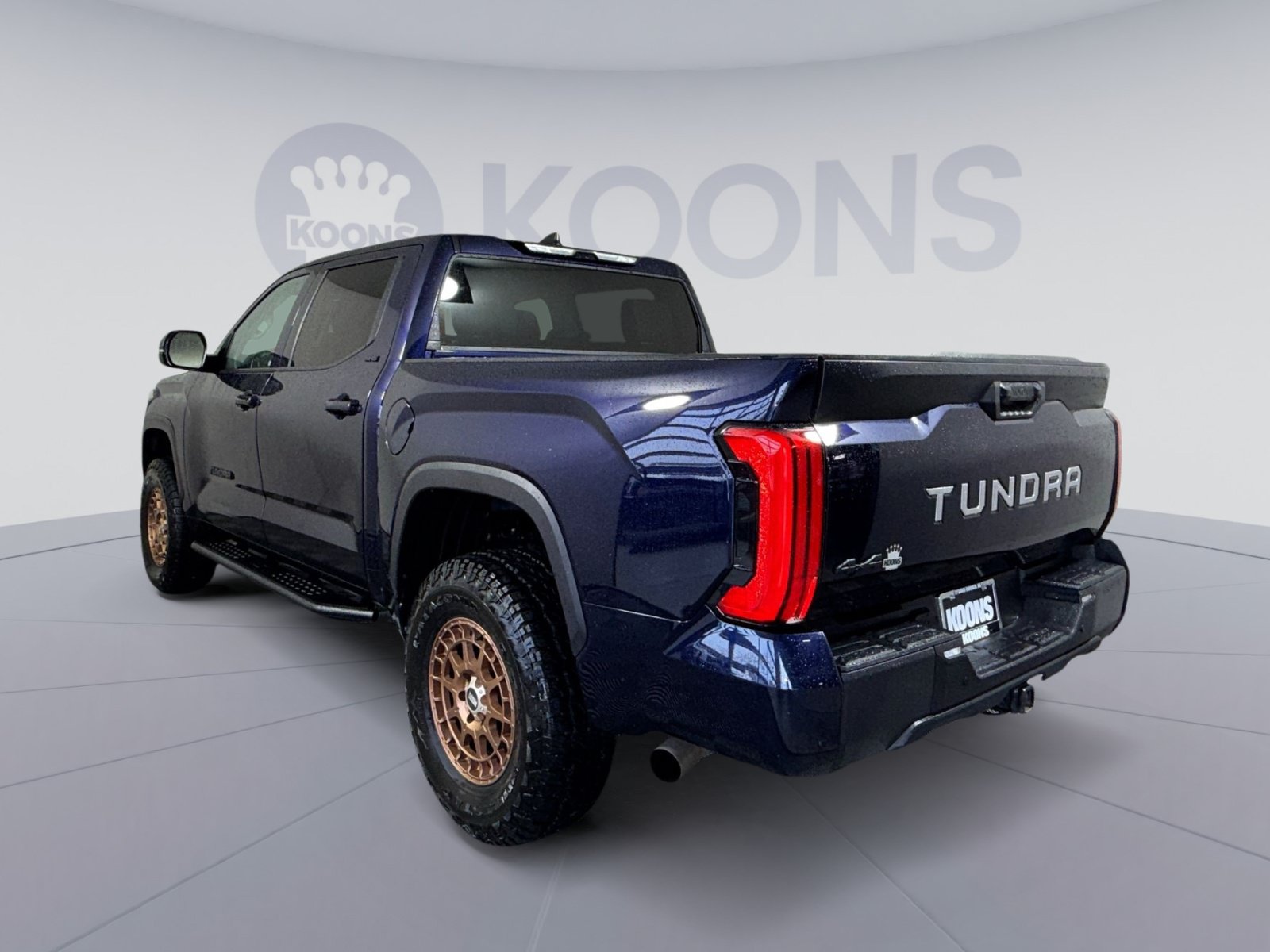Used 2024 Toyota Tundra SR5 w/ SR5 Premium Package AWD/4WD image 4