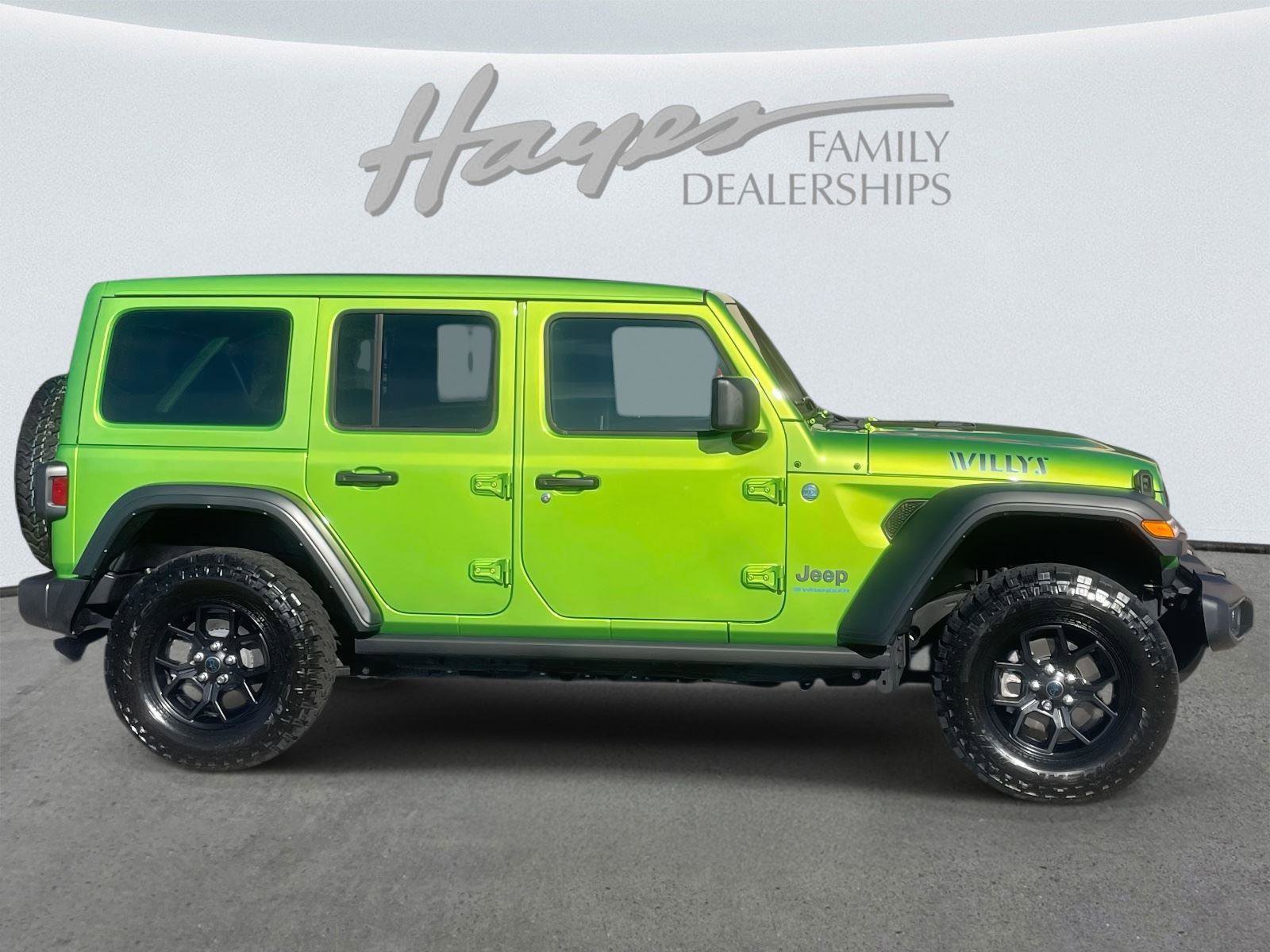Used 2025 Jeep Wrangler Willys image 35
