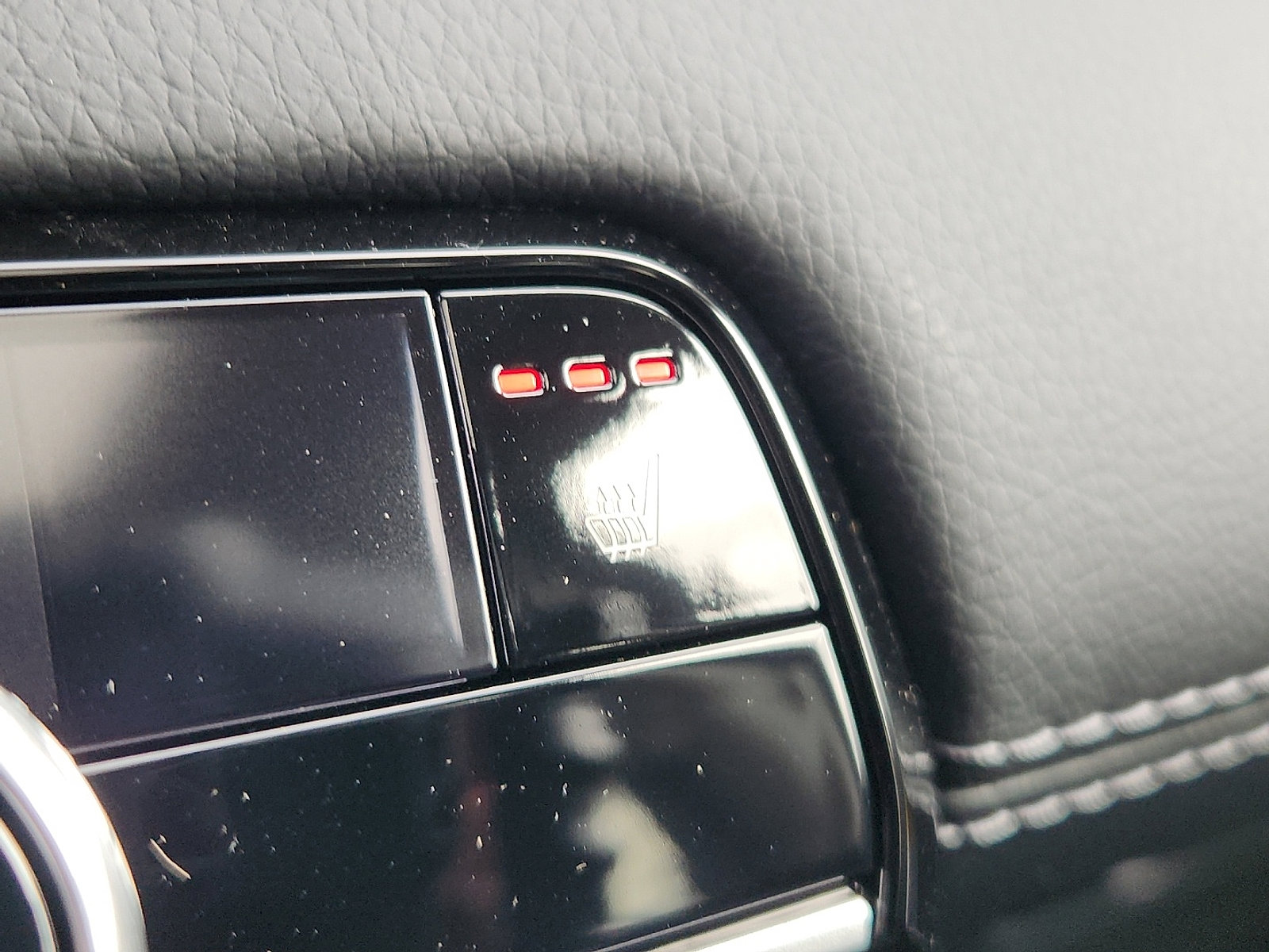 New 2025 Honda Pilot Touring image 16