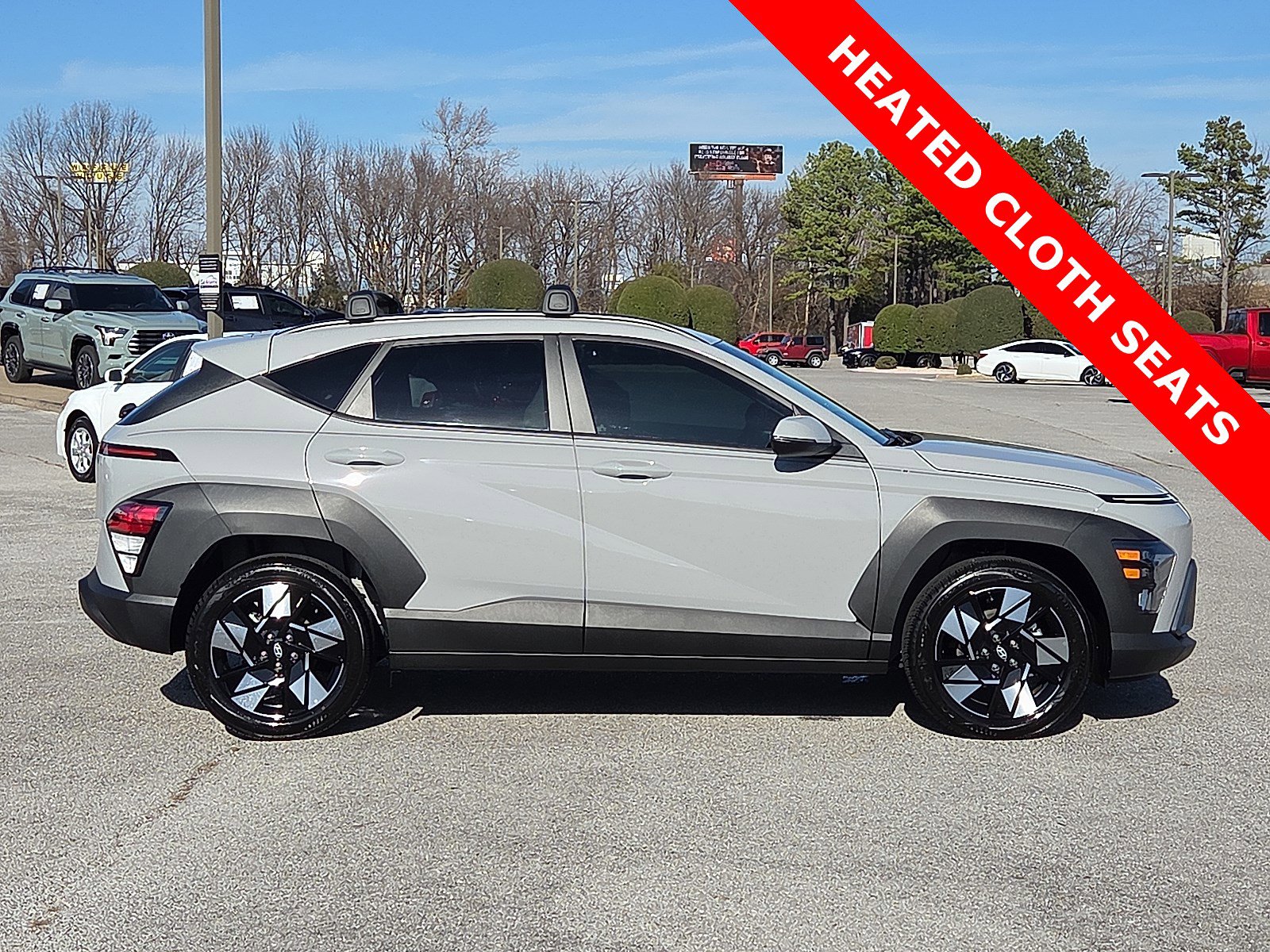Used 2025 Hyundai Kona SEL image 6