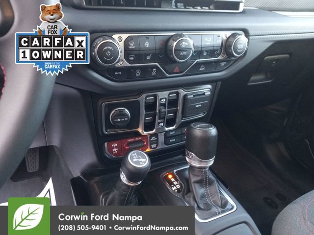 Used 2024 Jeep Gladiator Rubicon w/ Technology Group image 17