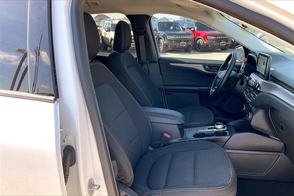 Used 2023 Ford Escape Active image 30
