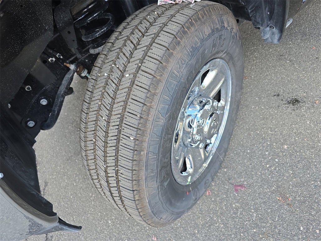 New 2026 RAM 2500 Tradesman w/ Chrome Appearance Group image 32