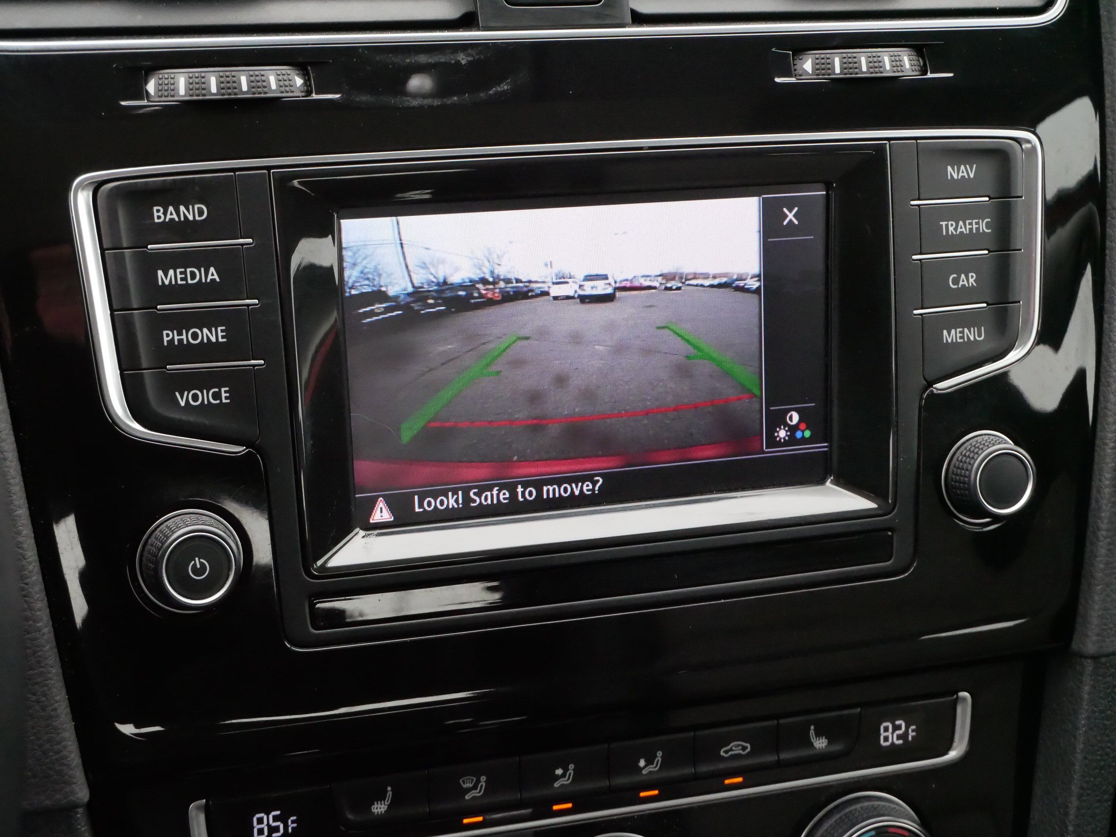 Used 2015 Volkswagen Golf TDI SEL image 27