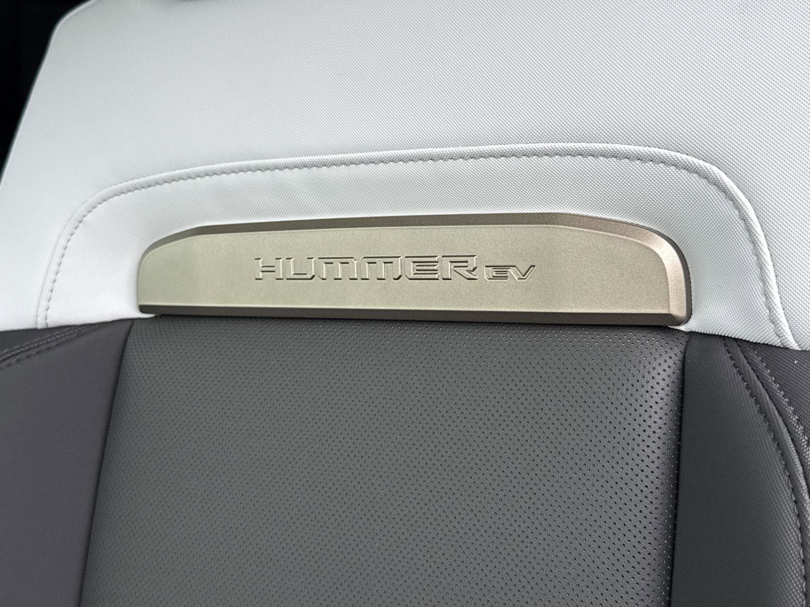 New 2025 GMC Hummer EV 3X w/ LPO, Dark Essentials Package image 32