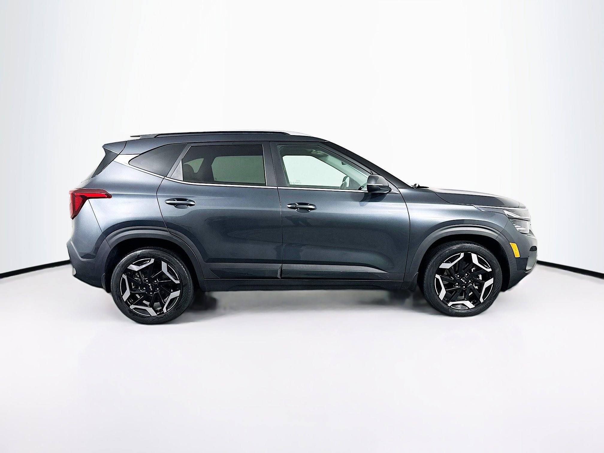 Used 2024 Kia Seltos SX image 10