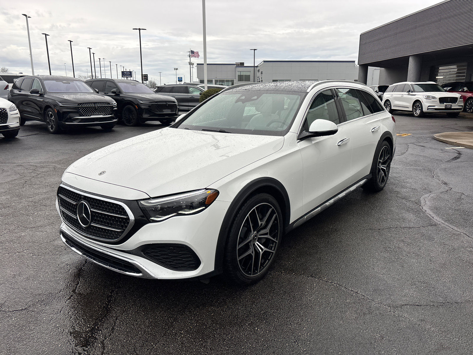 Used 2026 Mercedes-Benz E 450 4MATIC All-Terrain Wagon image 3