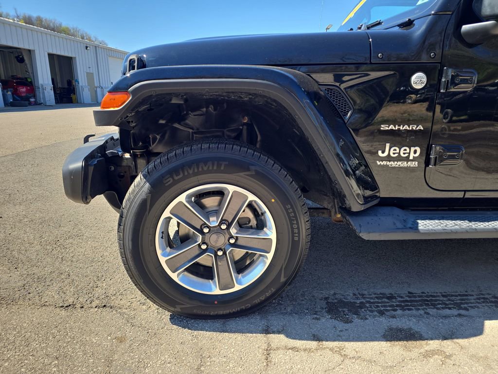 Used 2018 Jeep Wrangler Unlimited Sahara w/ LED Lighting Group image 8