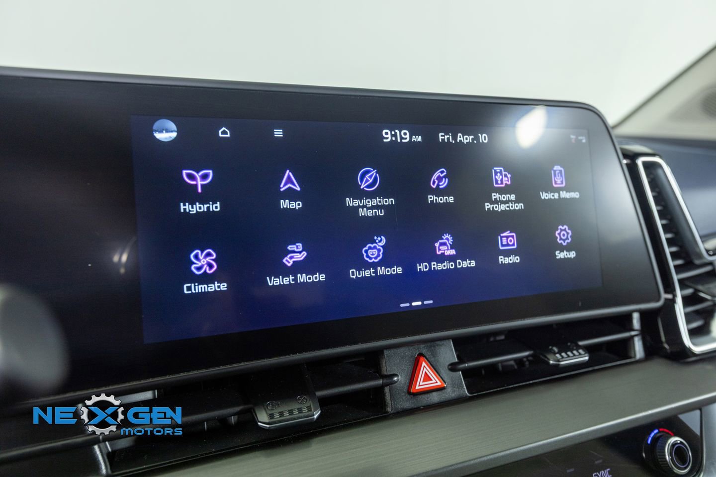 Used 2023 Kia Sportage EX image 18