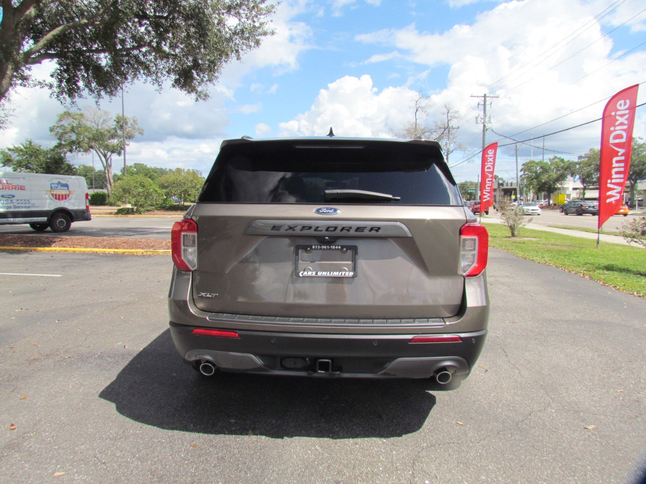 Used 2021 Ford Explorer XLT w/ Equipment Group 202A image 7