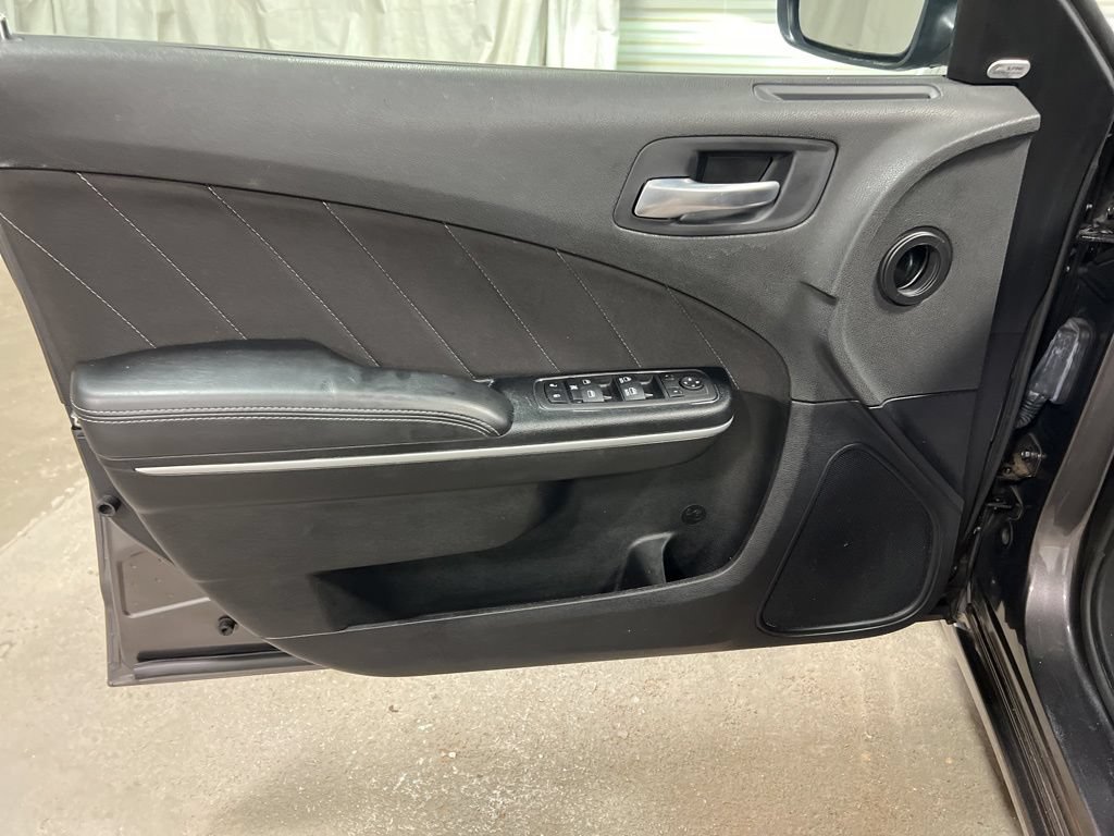 Used 2023 Dodge Charger SXT RWD image 21