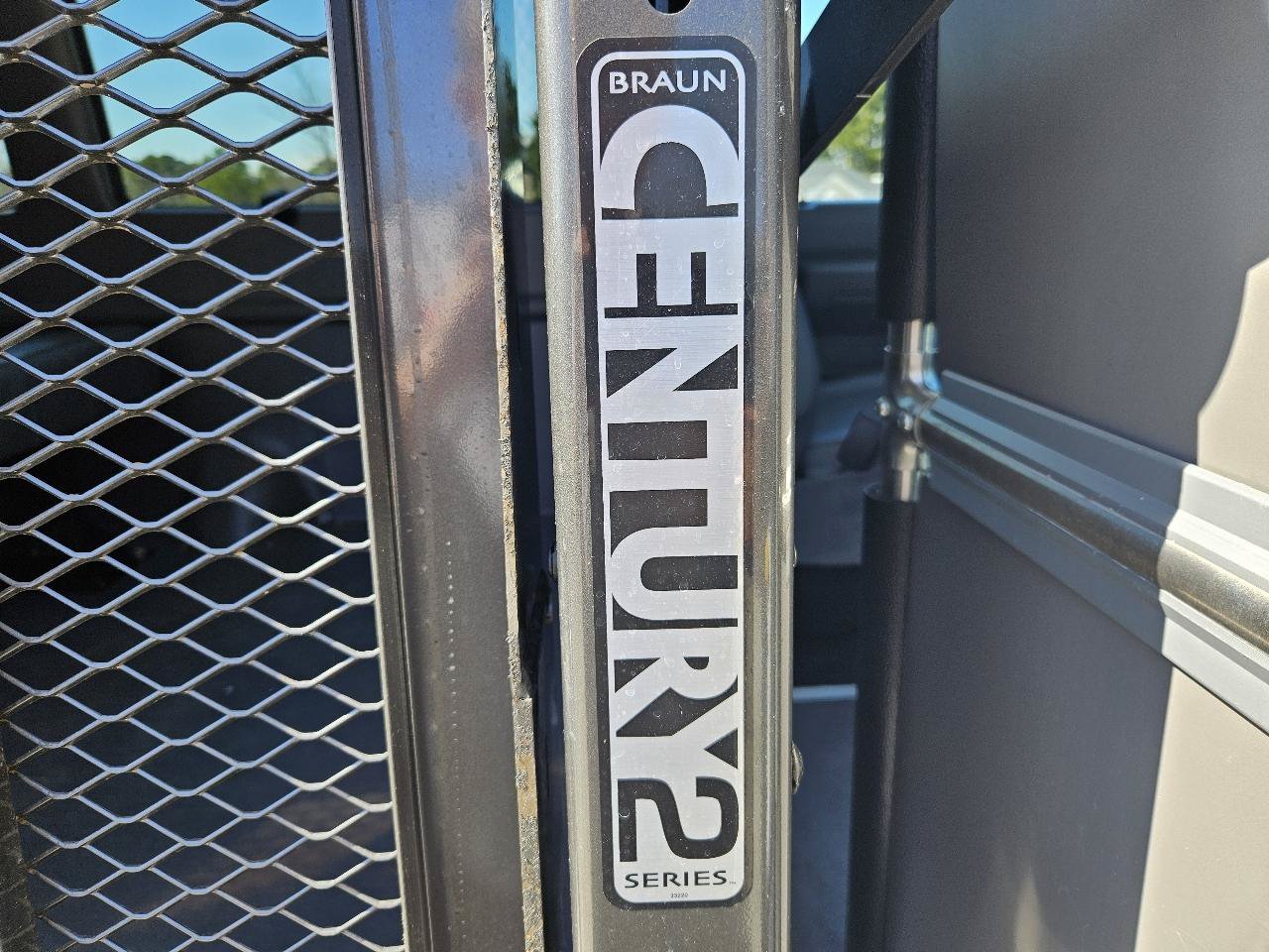 Used 2014 Ford E-350 and Econoline 350 Extended Super Duty w/ Power Group RWD image 22