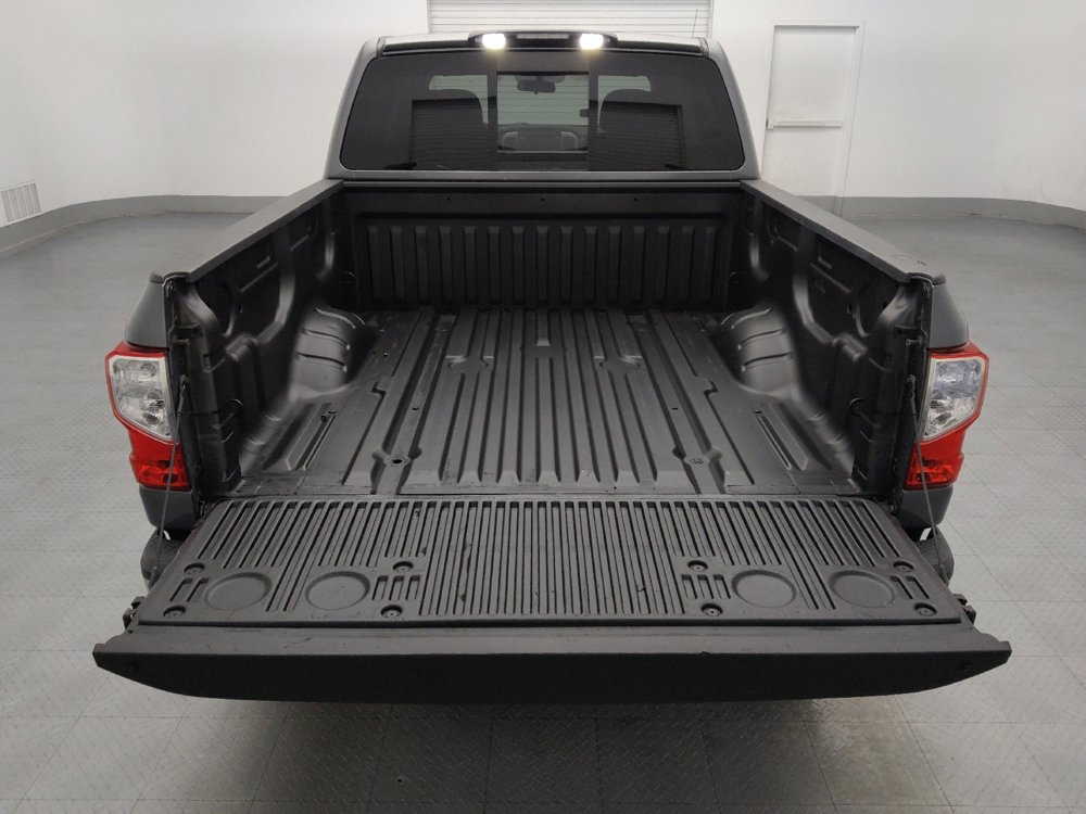 Used 2019 Nissan Titan SV RWD image 29