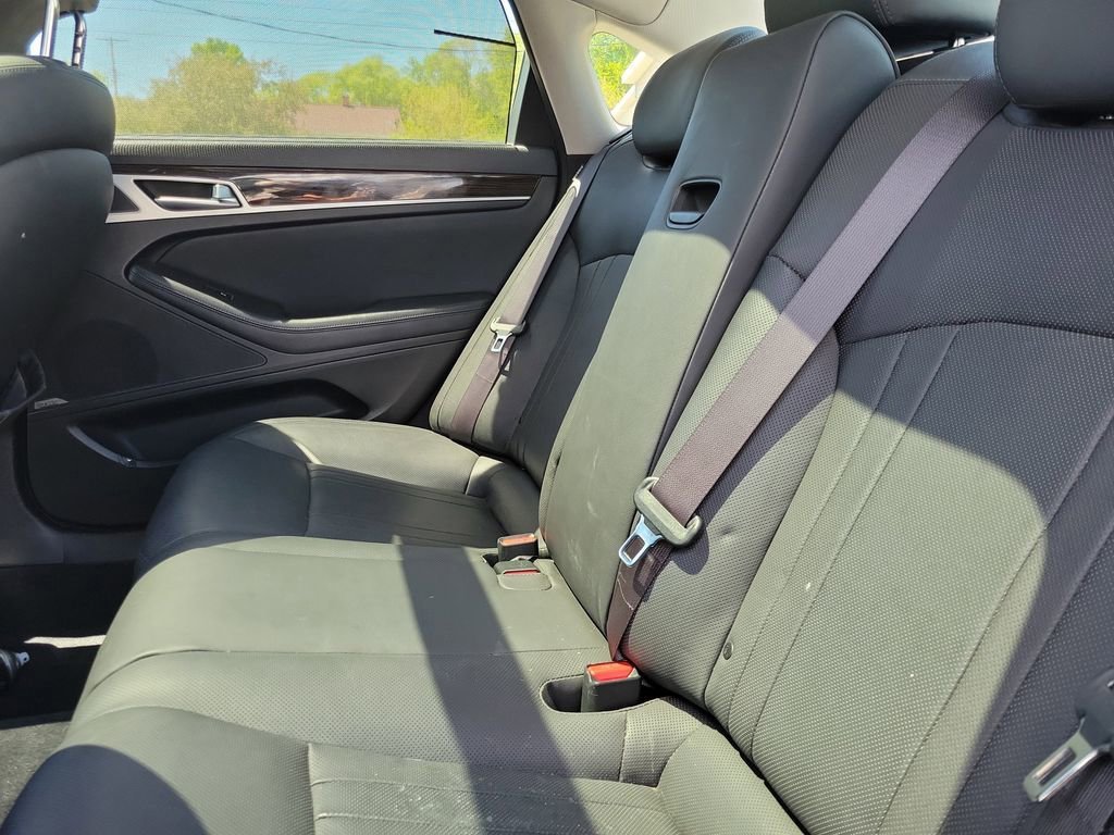 Used 2015 Hyundai Genesis 3.8 w/ Option Group 02 RWD image 8