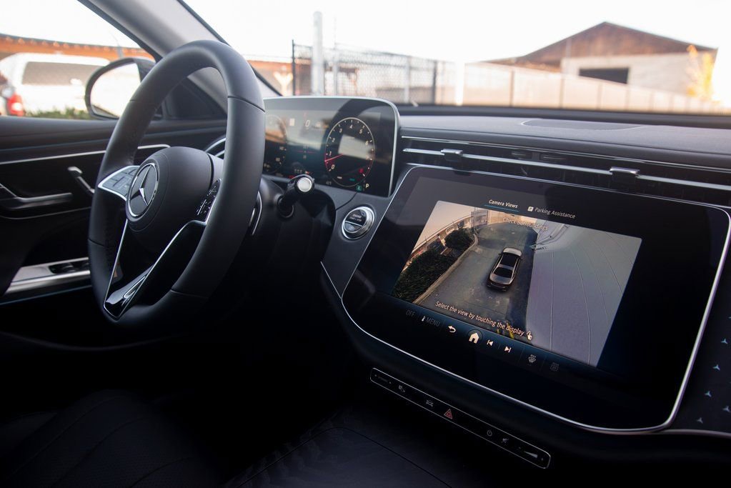 Certified 2025 Mercedes-Benz E 350 4MATIC Sedan image 31