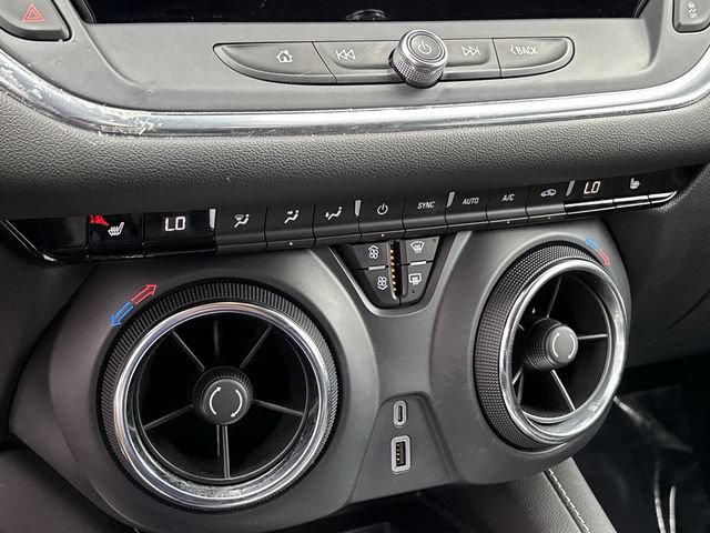 Used 2024 Chevrolet Blazer LT w/ Convenience Package FWD image 16