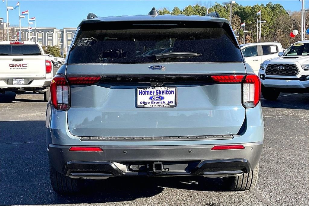 New 2026 Ford Explorer ST-Line w/ ST-Line Street Pack image 4