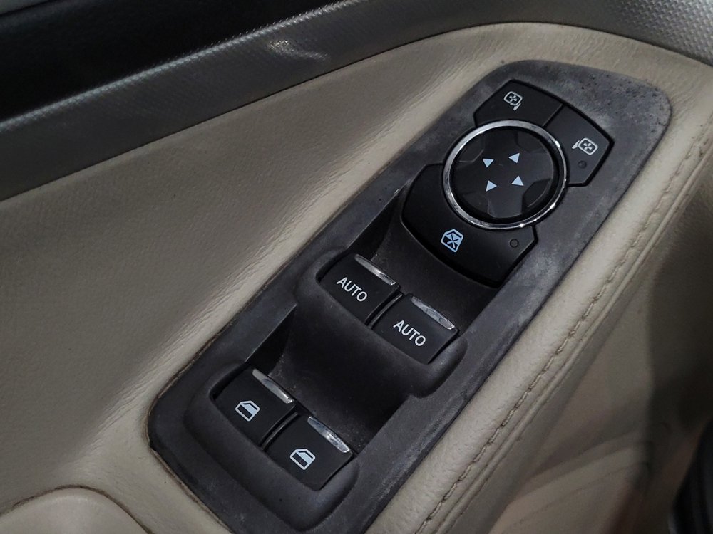 Used 2014 Ford Explorer XLT w/ Equipment Group 202A FWD image 27